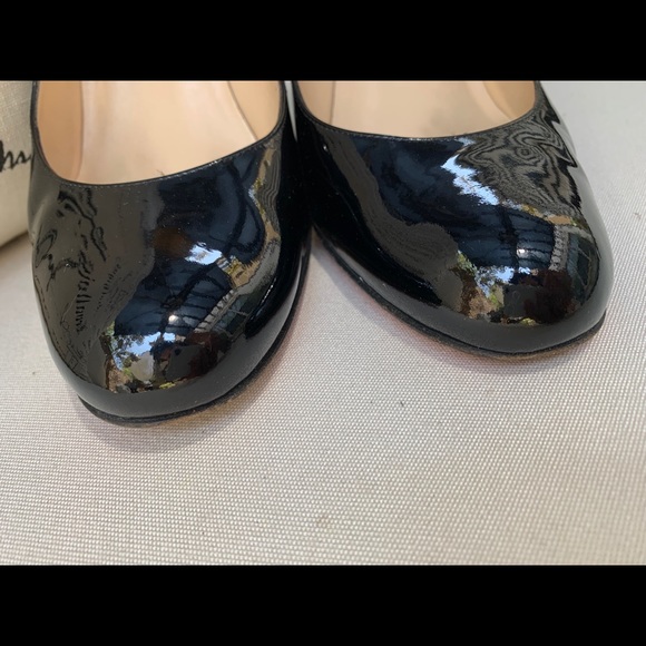 Authentic Christian Louboutin, Simple patent pump - Picture 9 of 10